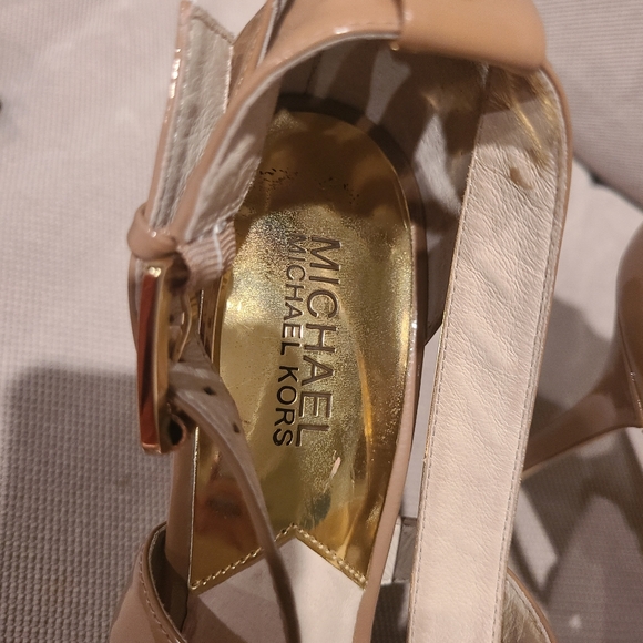 Michael kors heels - Picture 3 of 7